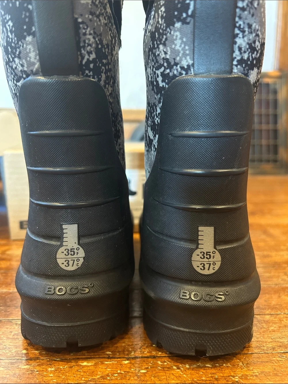 Neoclassic Bogs boots sz13
